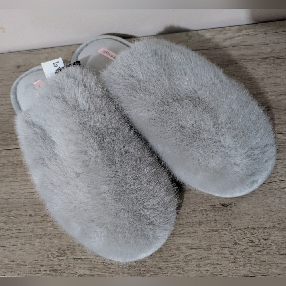 3 for $30 La Vie En Rose Cozy Gray Women's Slippers New With Tags!